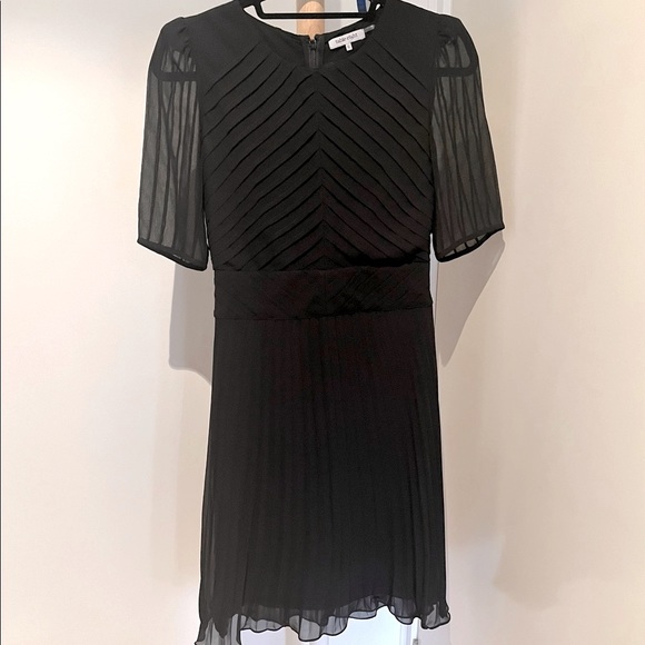 Table Eight Black Dress - Picture 8 of 10